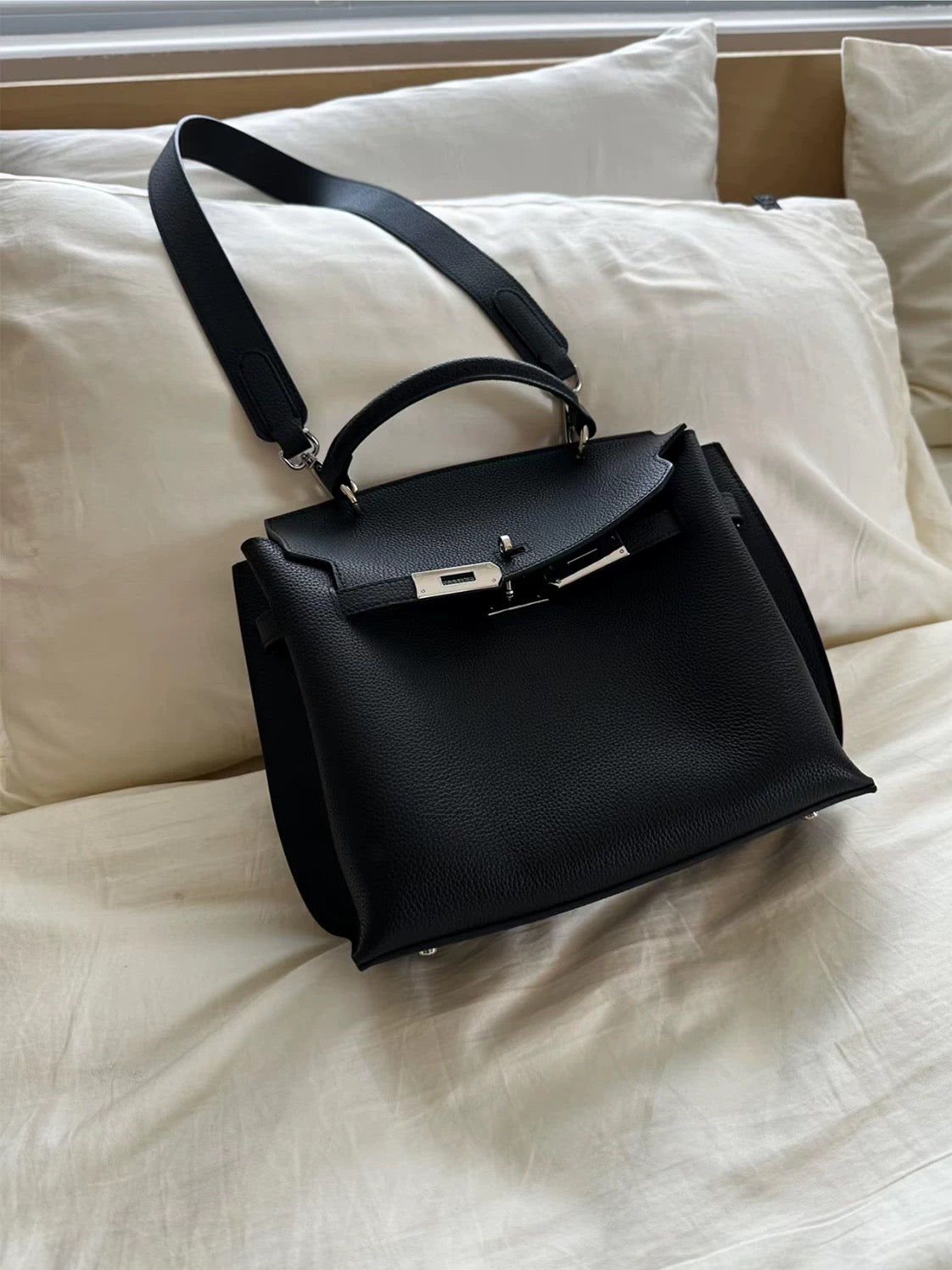 MELVARA – Genuine Leather Bag with Character