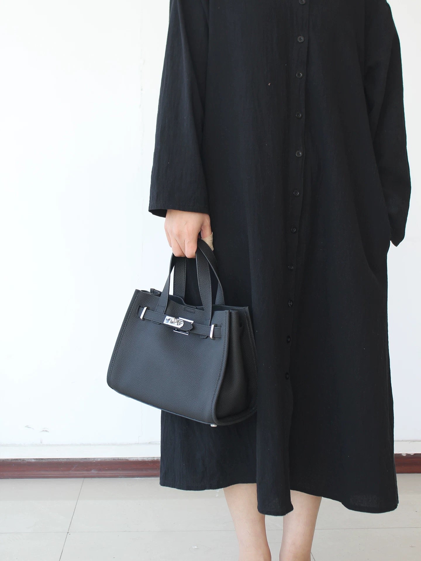 Bogdana Urban Luxe Small 👜✨ – Long Strap Leather Crossbody