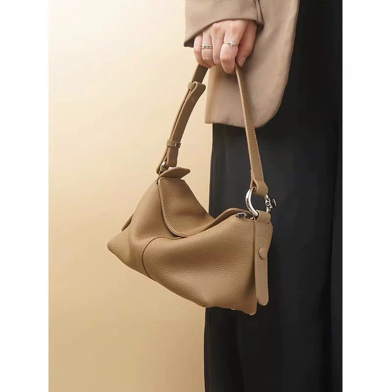 Genuine Leather Shoulder Bag – Timeless Elegance Everyday Functionality
