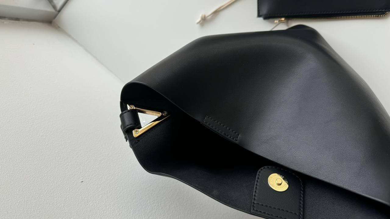 Elegant Genuine Leather Bag Set with Accessories