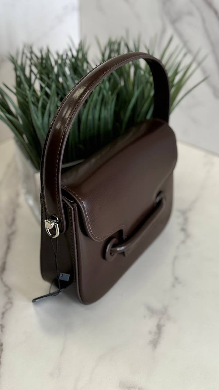 Élégance en Cuir – Genuine Leather Structured Top Handle Bag with Detachable Shoulder Strap