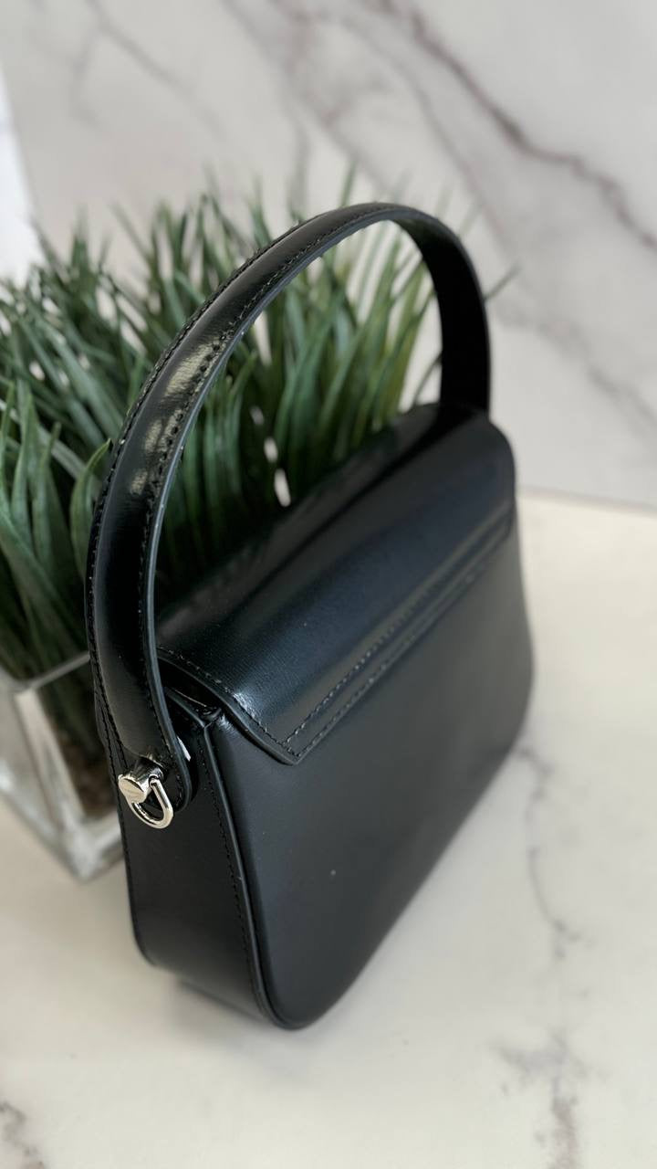 Élégance en Cuir – Genuine Leather Structured Top Handle Bag with Detachable Shoulder Strap