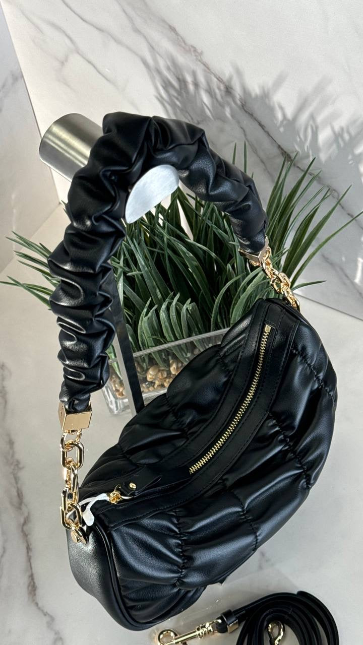 Luxe Harmonie – Quilted Shoulder Bag with Short Handle and Gold Chain Accent