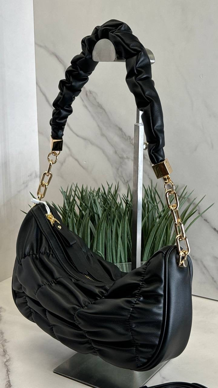 Luxe Harmonie – Quilted Shoulder Bag with Short Handle and Gold Chain Accent