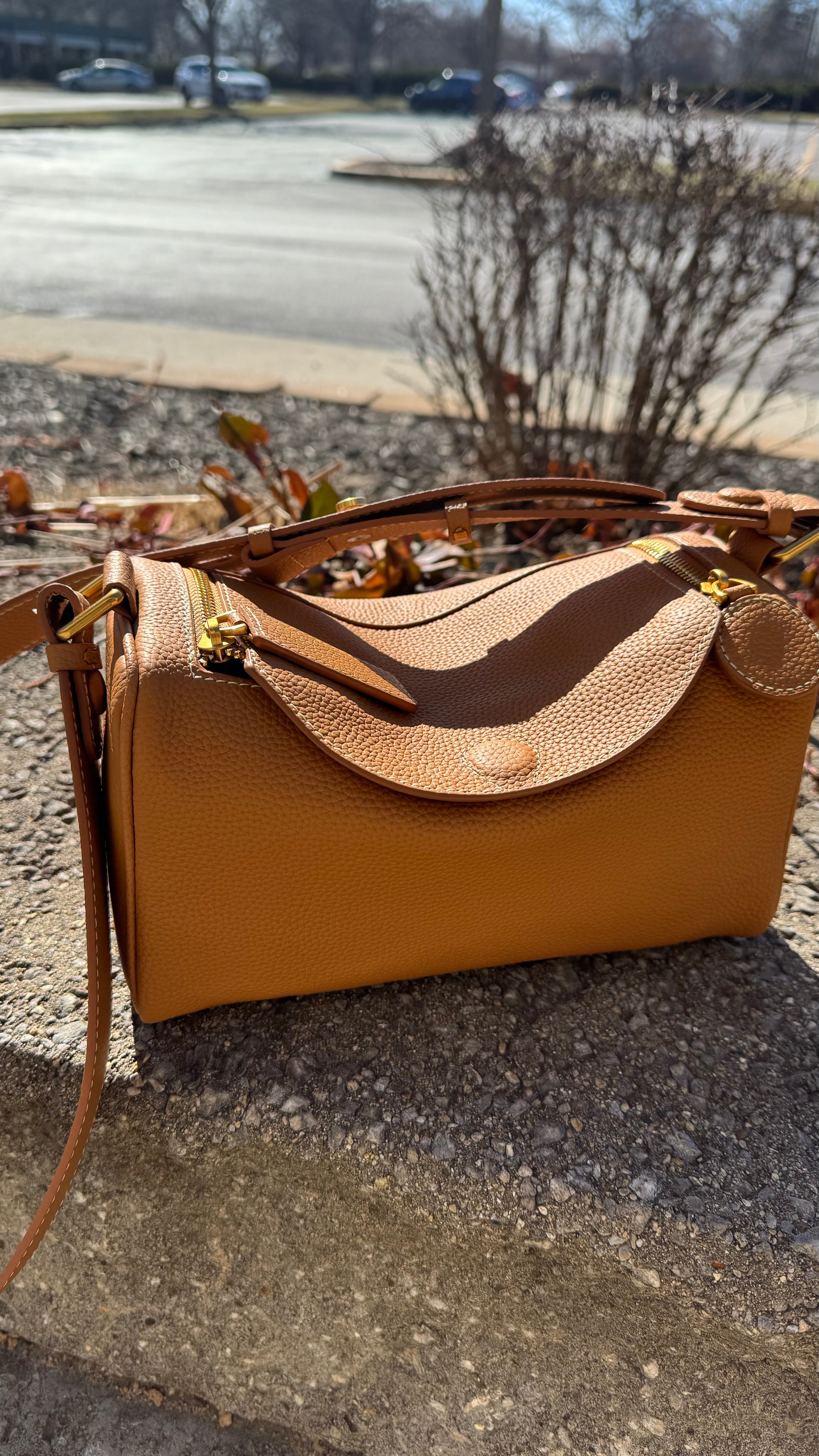 Madelyn Luxe” — Premium Leather Convertible Crossbody & Shoulder Bag