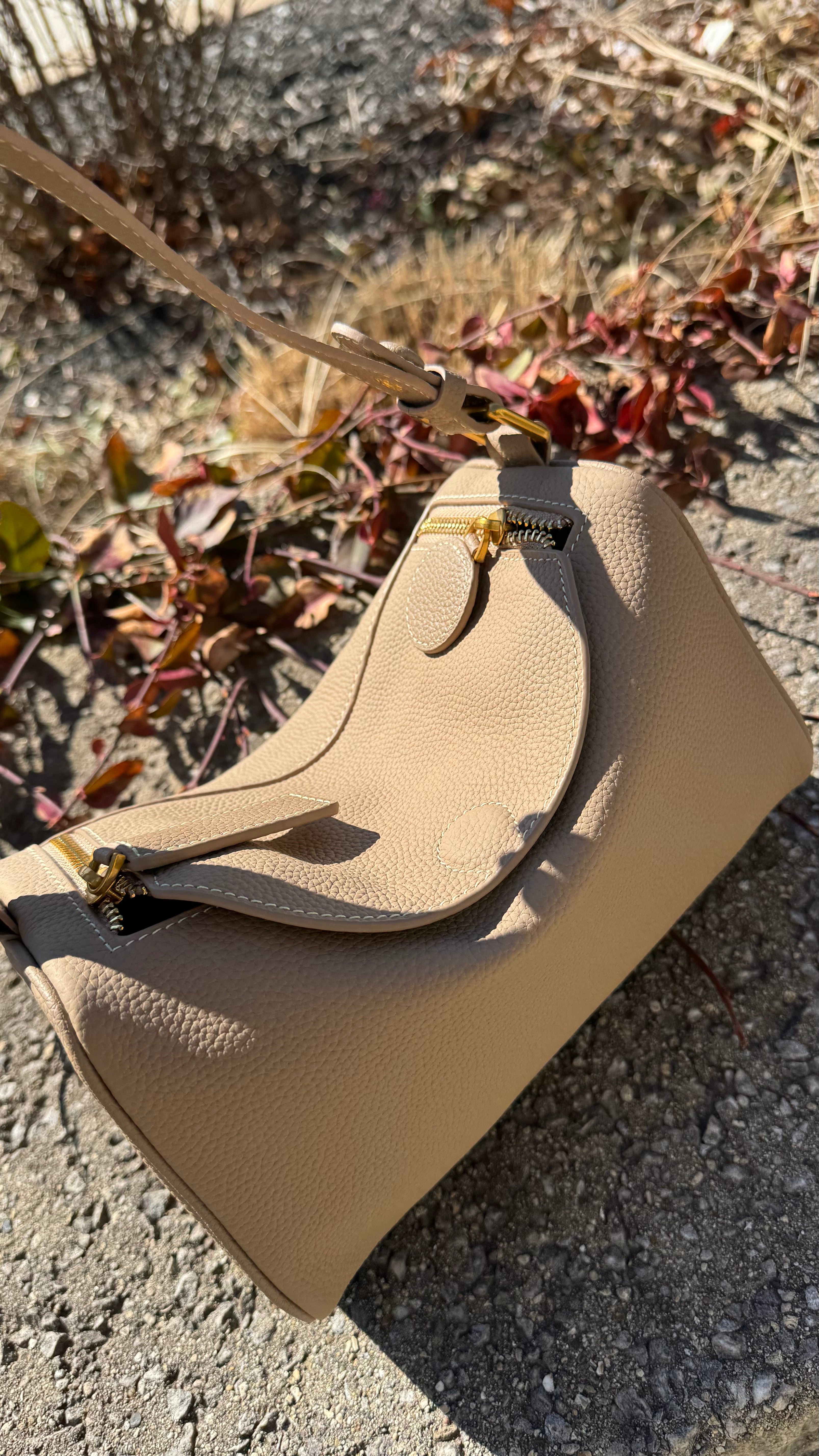 Madelyn Luxe” — Premium Leather Convertible Crossbody & Shoulder Bag
