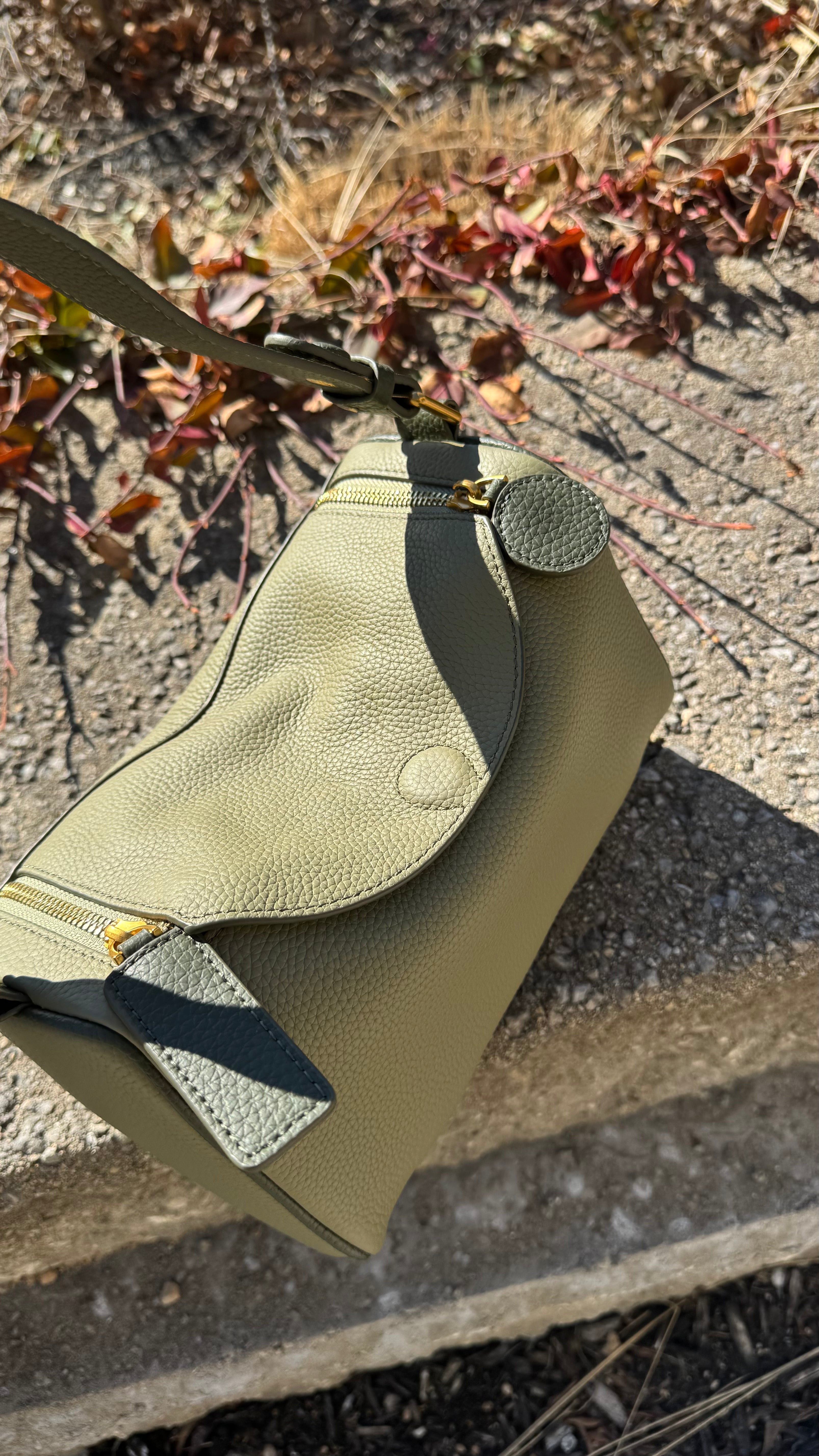 Madelyn Luxe” — Premium Leather Convertible Crossbody & Shoulder Bag