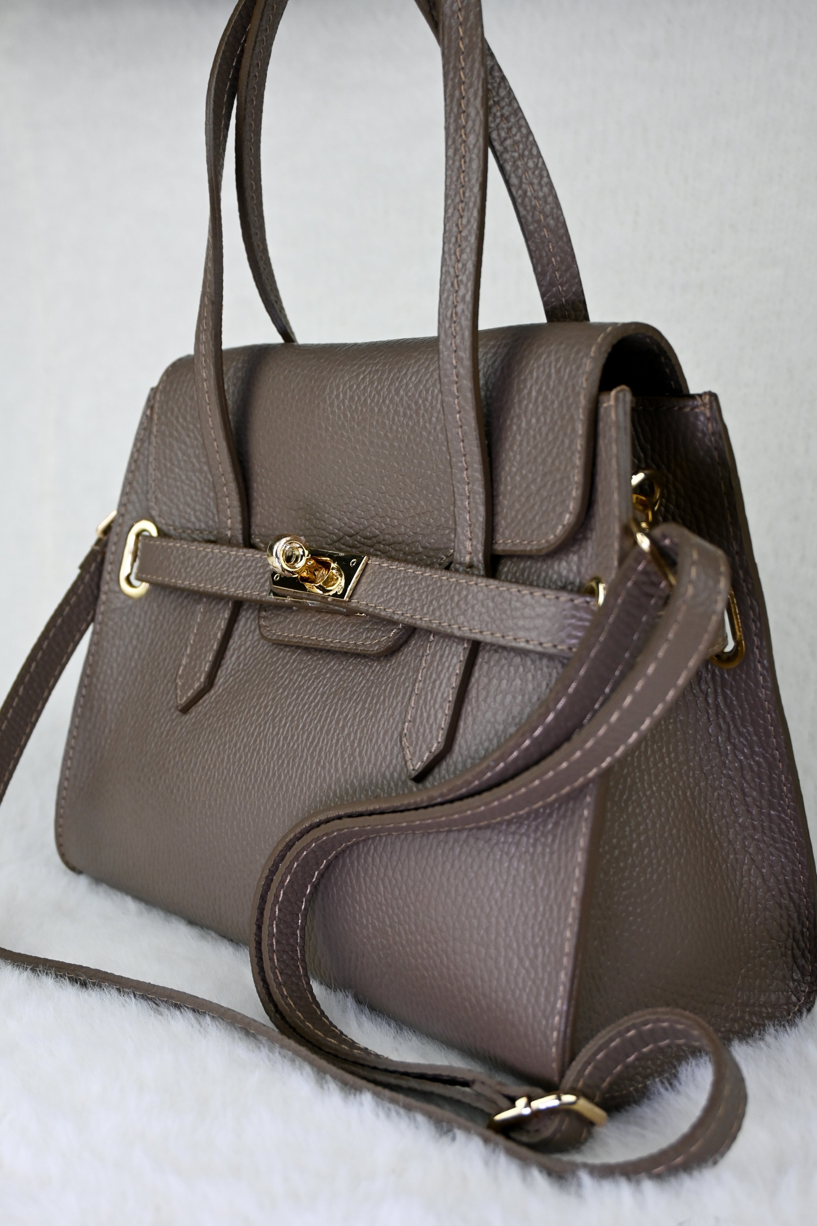 Amore Tote — Elegant Italian Leather Bag”