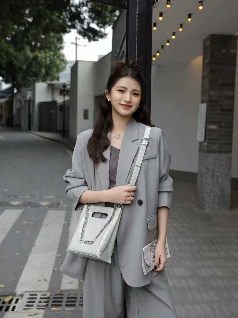 Urban Icon — Genuine Leather. Women’s crossbody bag