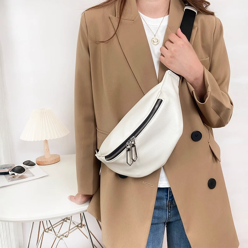 “Luna Shine” — Elegant Leather Crossbody Bag