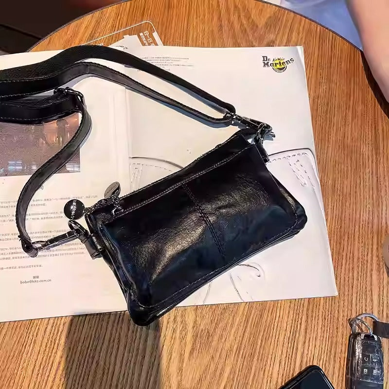 Unisex Crossbody Bag in Genuine Leather – Compact Black Shoulder Bag for Men and Women with Adjustable Strap