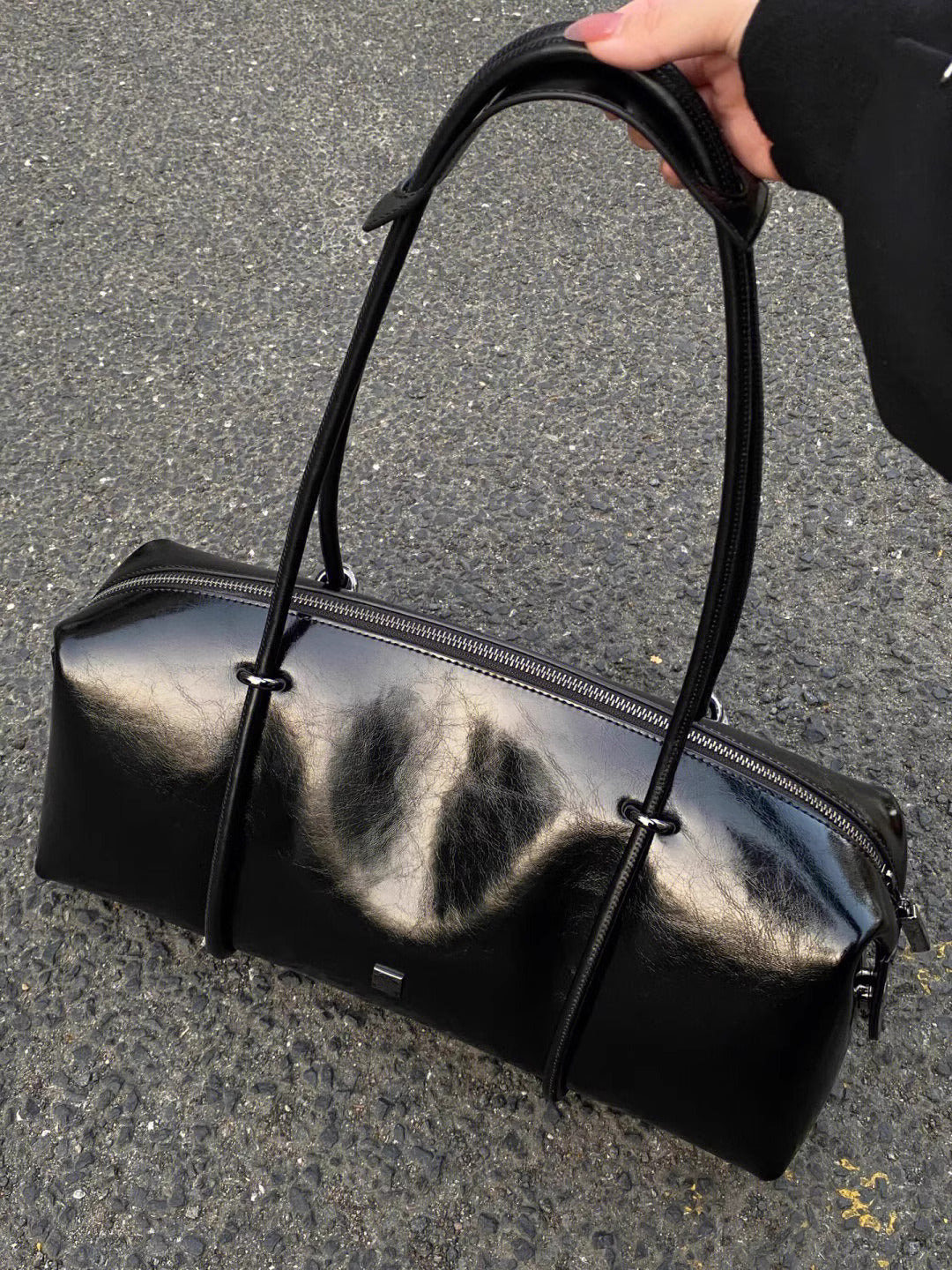 Noir Elegance Bag – The Perfect Blend of Style and Sophistication