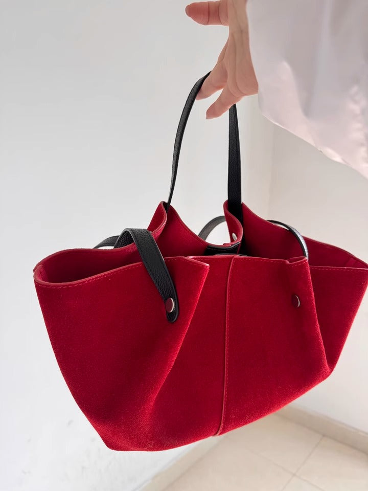 TERRA LUXE – Natural Elegance in Every Curve