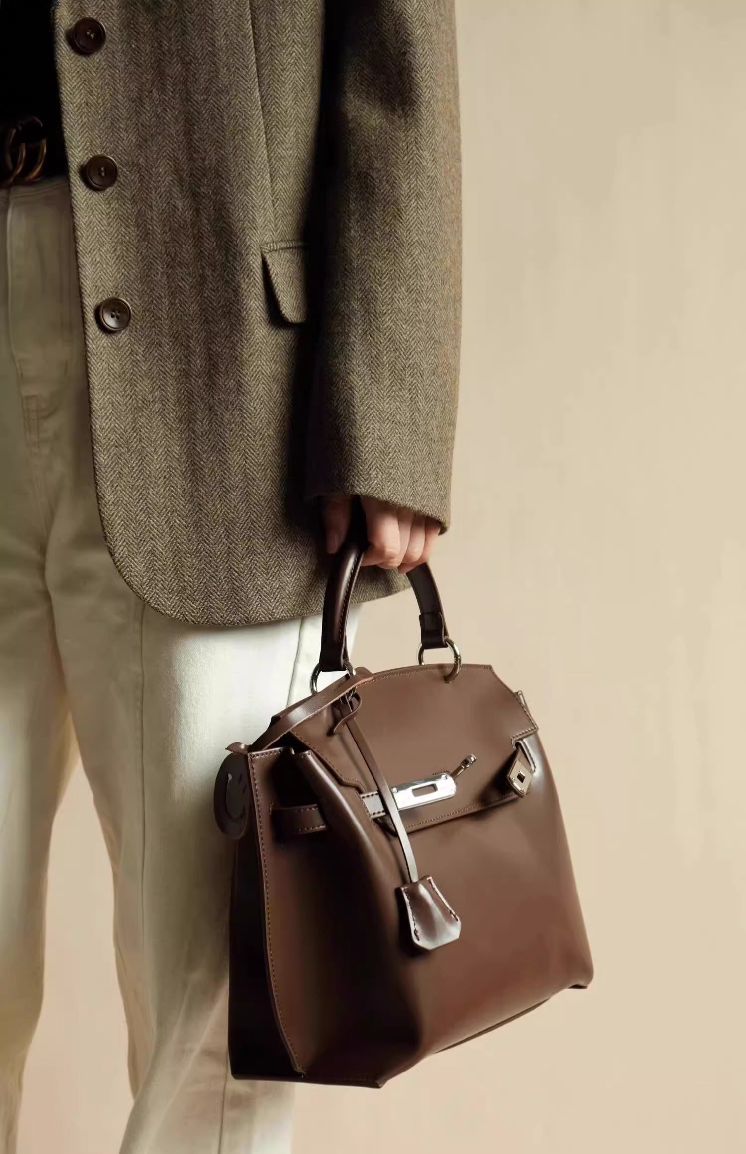 👜 Timeless Grace – Genuine Leather Structured Shoulder Bag | 14" Elegant Tote with Adjustable Strap