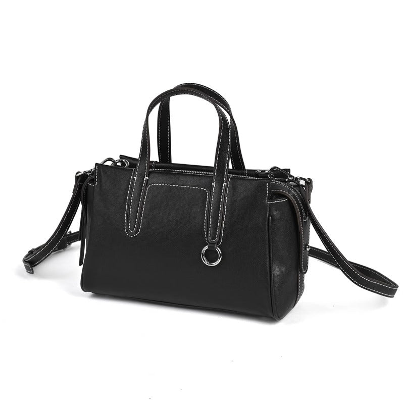 Timeless Elegance Leather Handbag with Adjustable Shoulder Strap