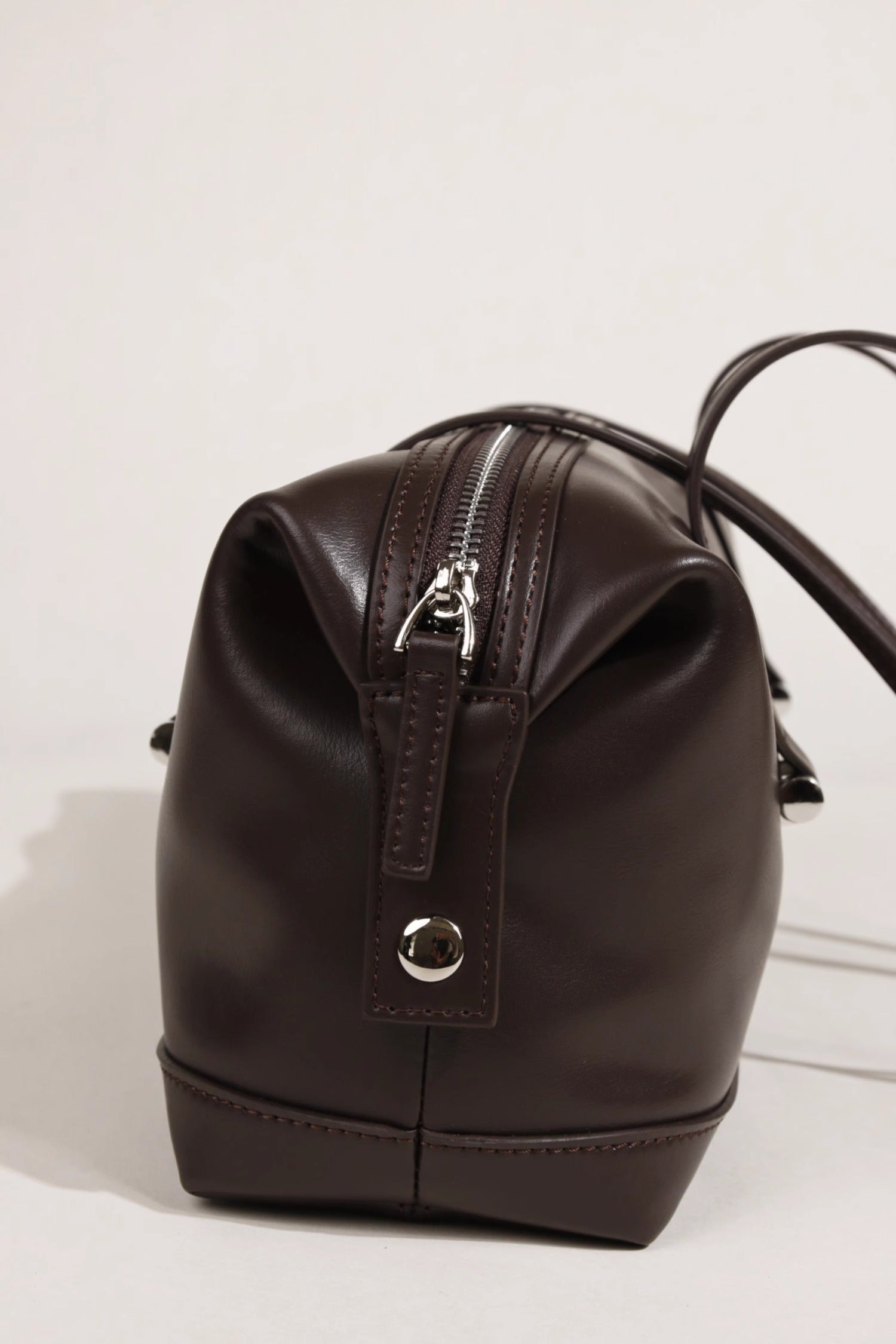 Leather Elegance Crossbody Bag – Genuine Leather Shoulder Bag for Everyday & Evening Style