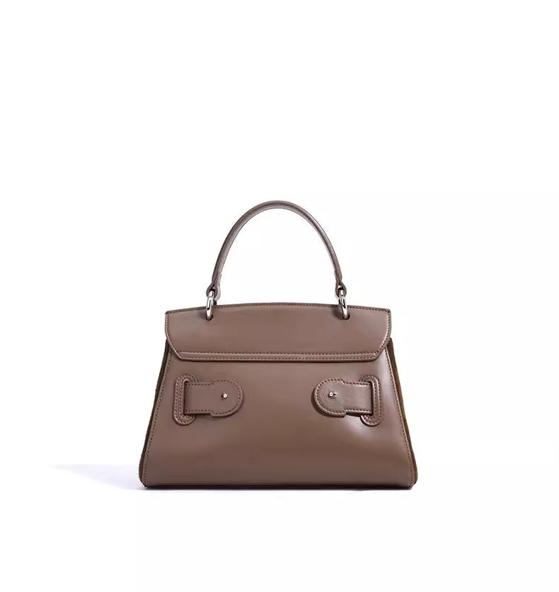 Elegance Chain Strap Shoulder Bag – Genuine Leather Crossbody for Everyday and Evening Style