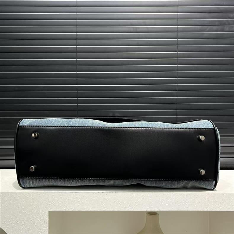 Structured Shoulder Bag – Genuine Leather & Fabric Tote for Everyday Style