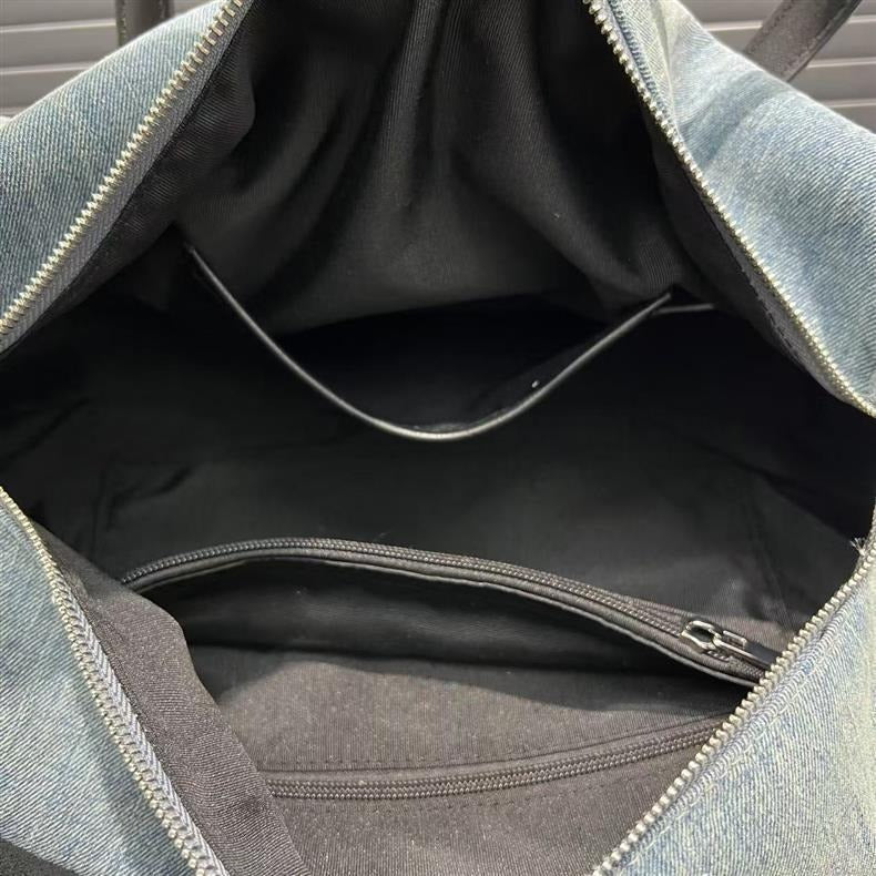 Structured Shoulder Bag – Genuine Leather & Fabric Tote for Everyday Style