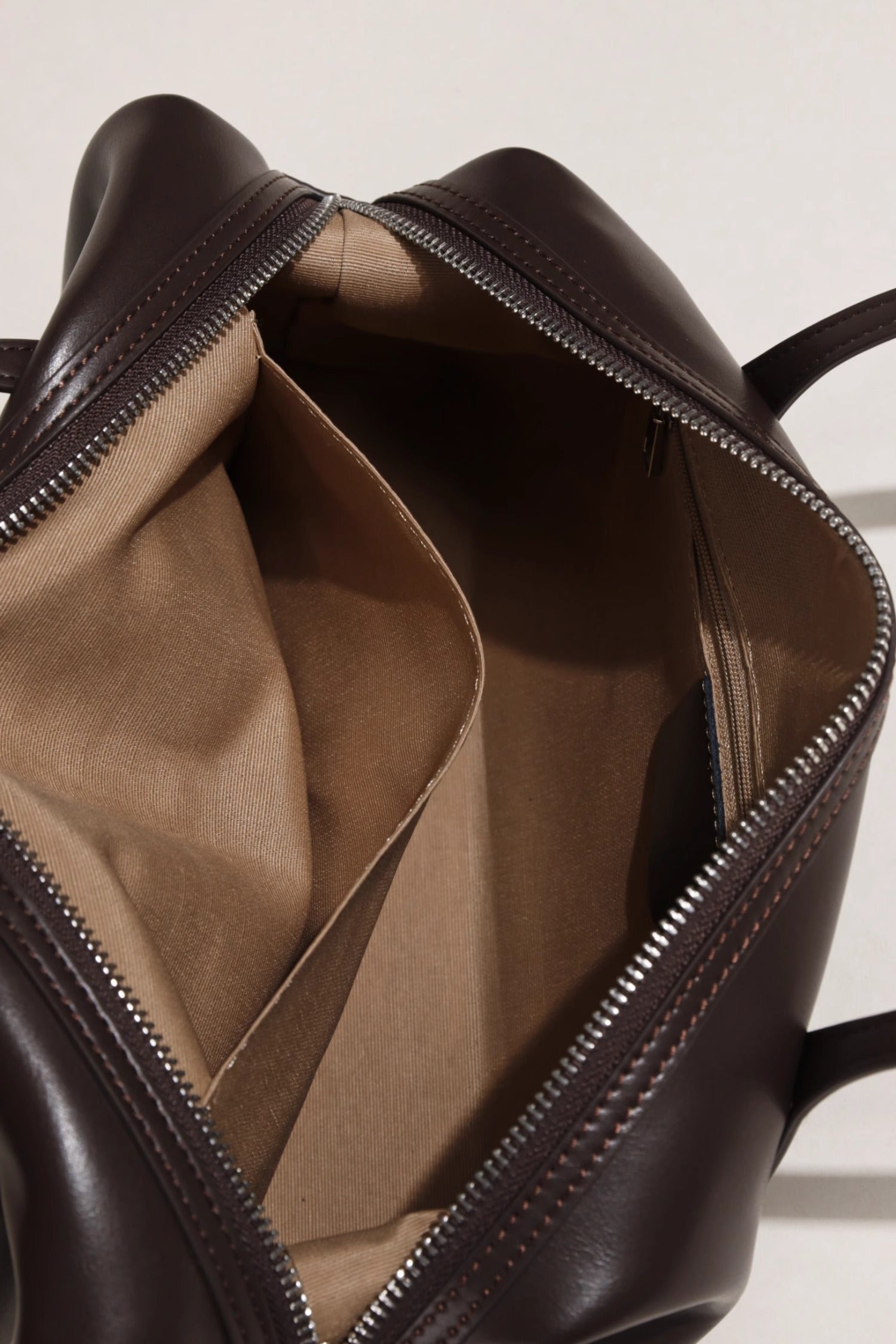 Leather Elegance Crossbody Bag – Genuine Leather Shoulder Bag for Everyday & Evening Style