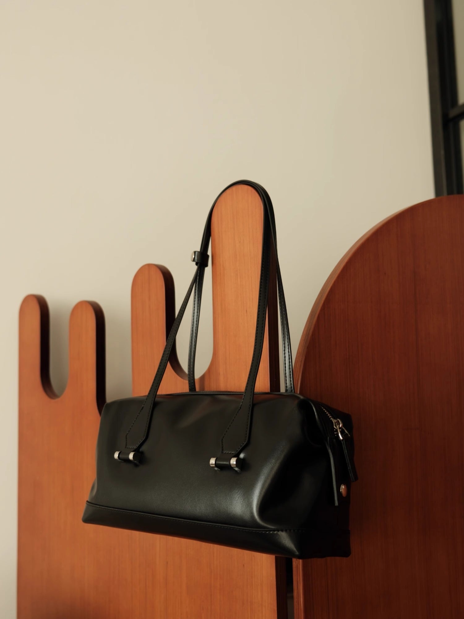 Leather Elegance Crossbody Bag – Genuine Leather Shoulder Bag for Everyday & Evening Style