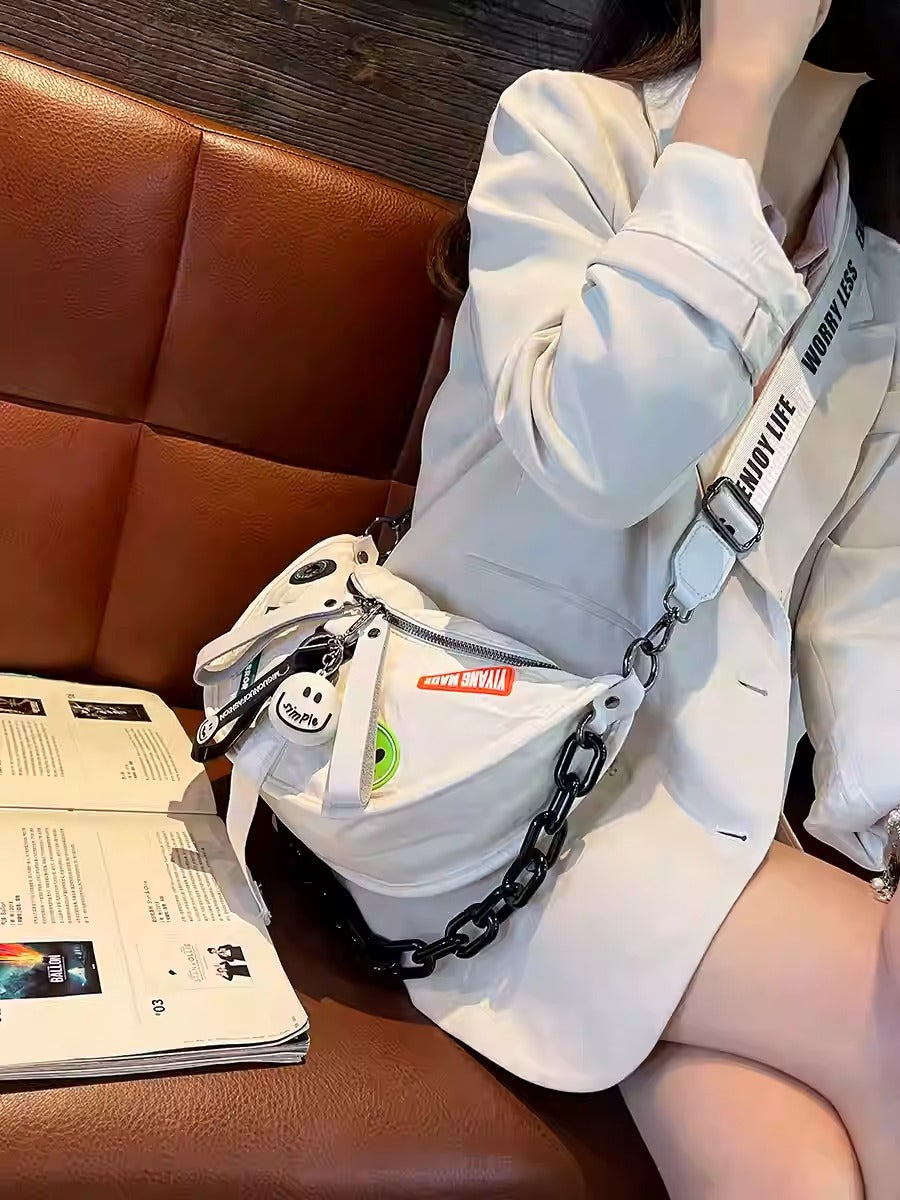 URBAN VIBE – a stylish bag for the bold and active