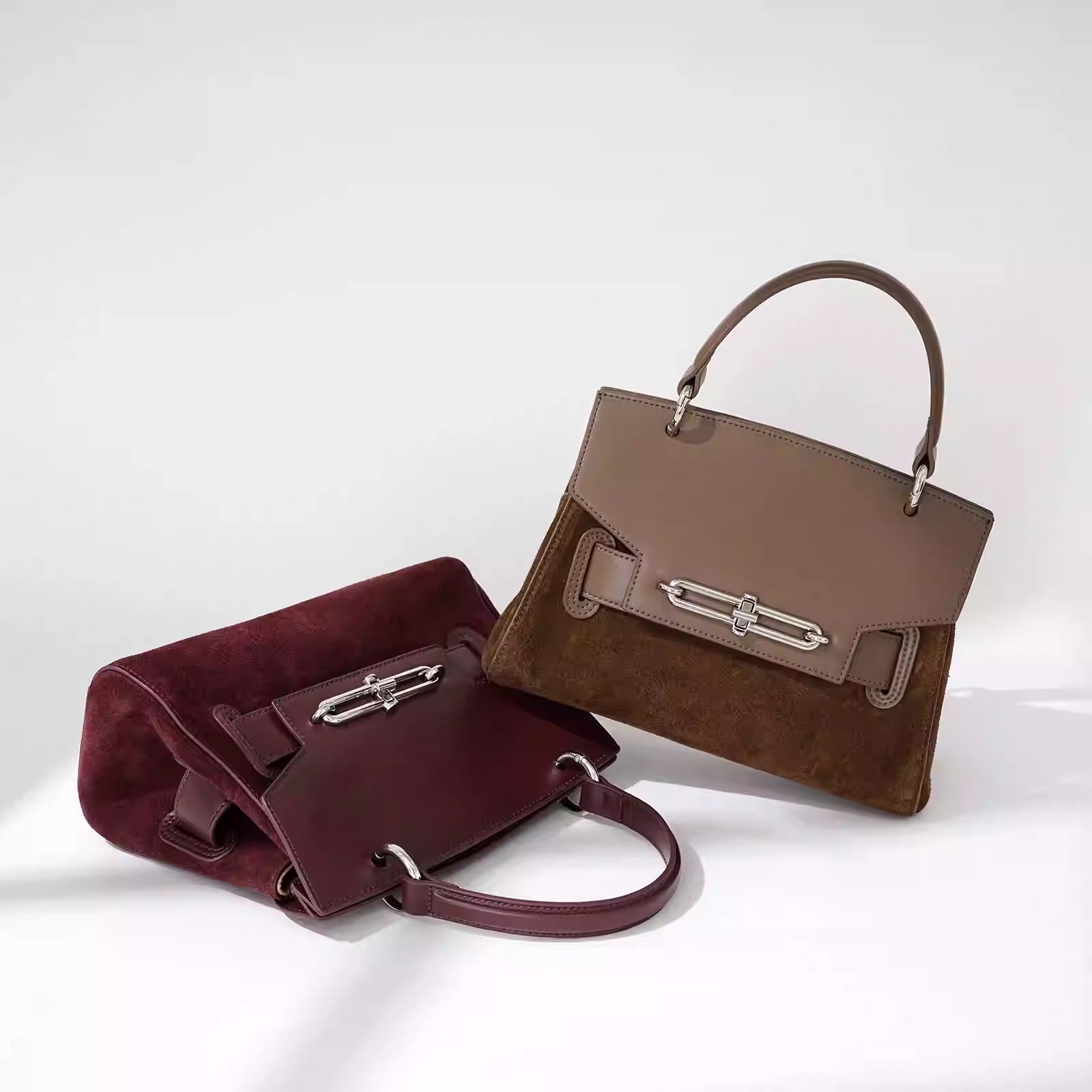 Elegance Chain Strap Shoulder Bag – Genuine Leather Crossbody for Everyday and Evening Style