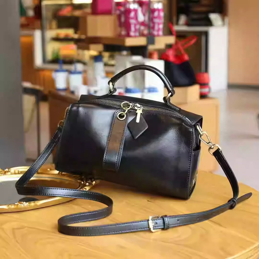 Lusso Belleza” – Genuine Leather Handbag with Versatile Strap
