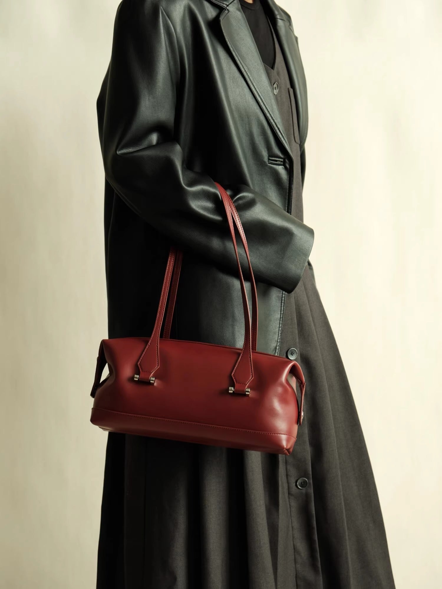 Leather Elegance Crossbody Bag – Genuine Leather Shoulder Bag for Everyday & Evening Style
