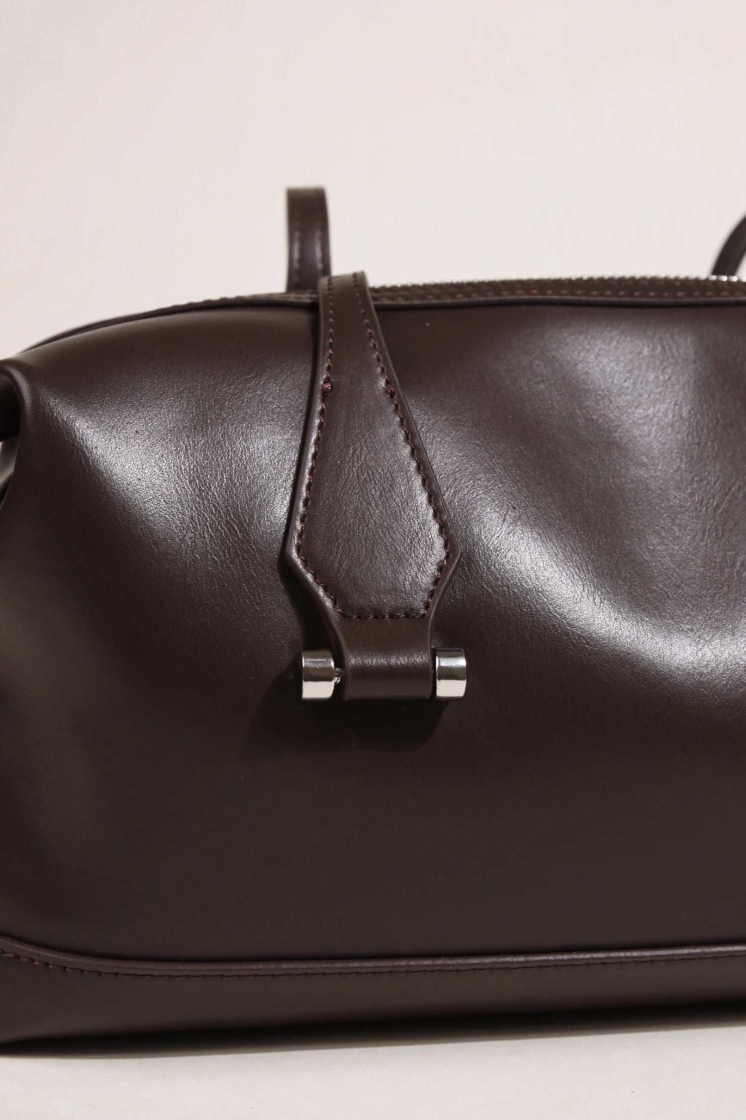Leather Elegance Crossbody Bag – Genuine Leather Shoulder Bag for Everyday & Evening Style