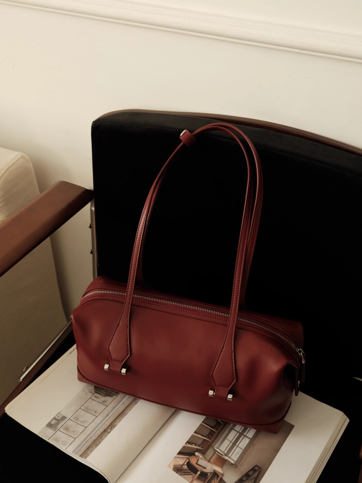 Leather Elegance Crossbody Bag – Genuine Leather Shoulder Bag for Everyday & Evening Style