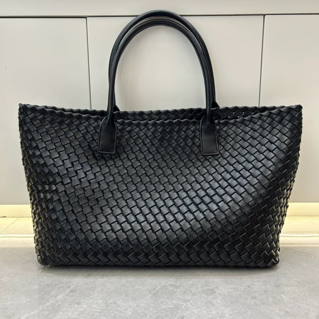Noir Weave — Shoulder Shopper Bag. Elegance in Every Detail. Made in Italy