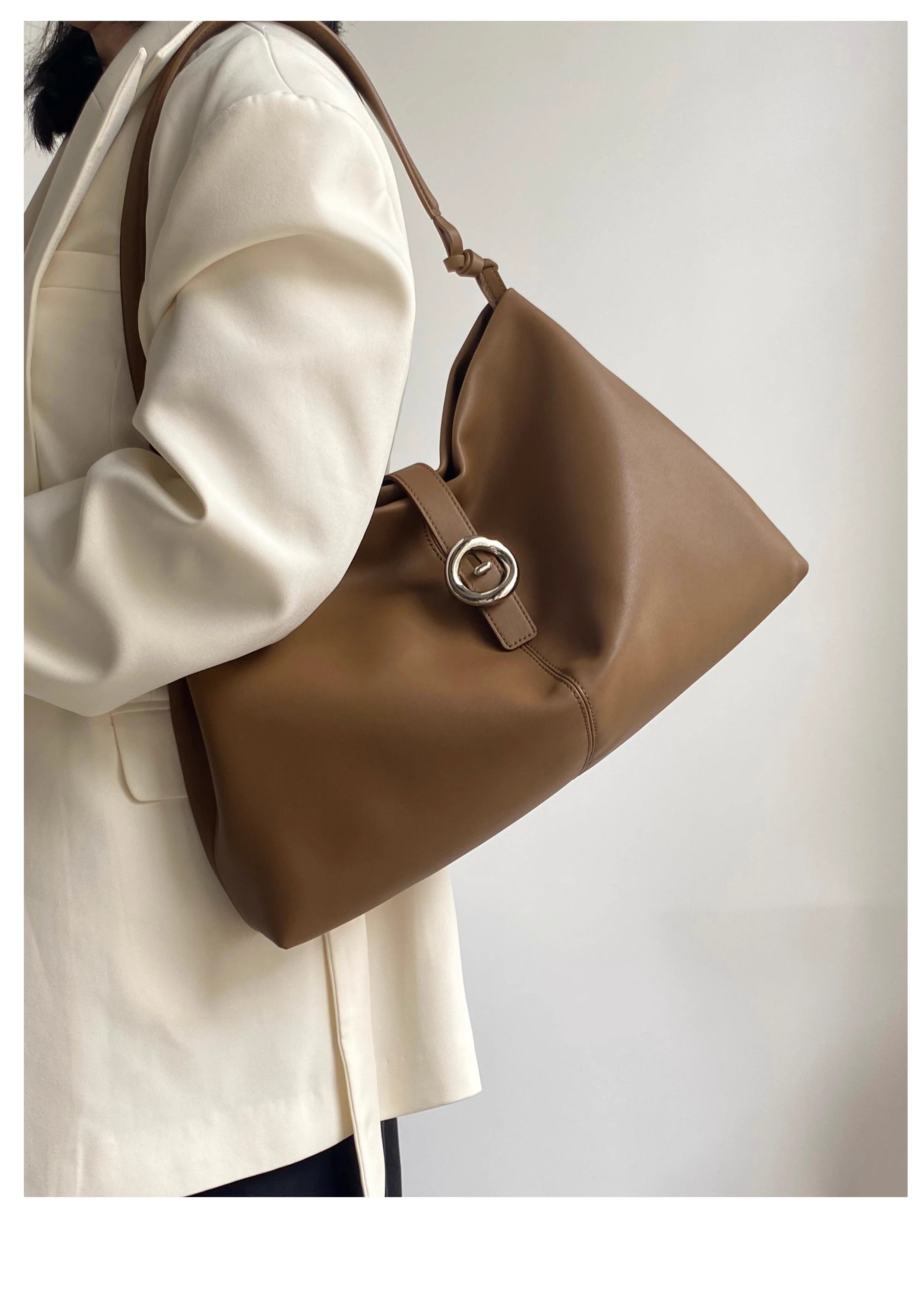 BELLA – A Sophisticated Handbag in 100% Genuine Soft Leather