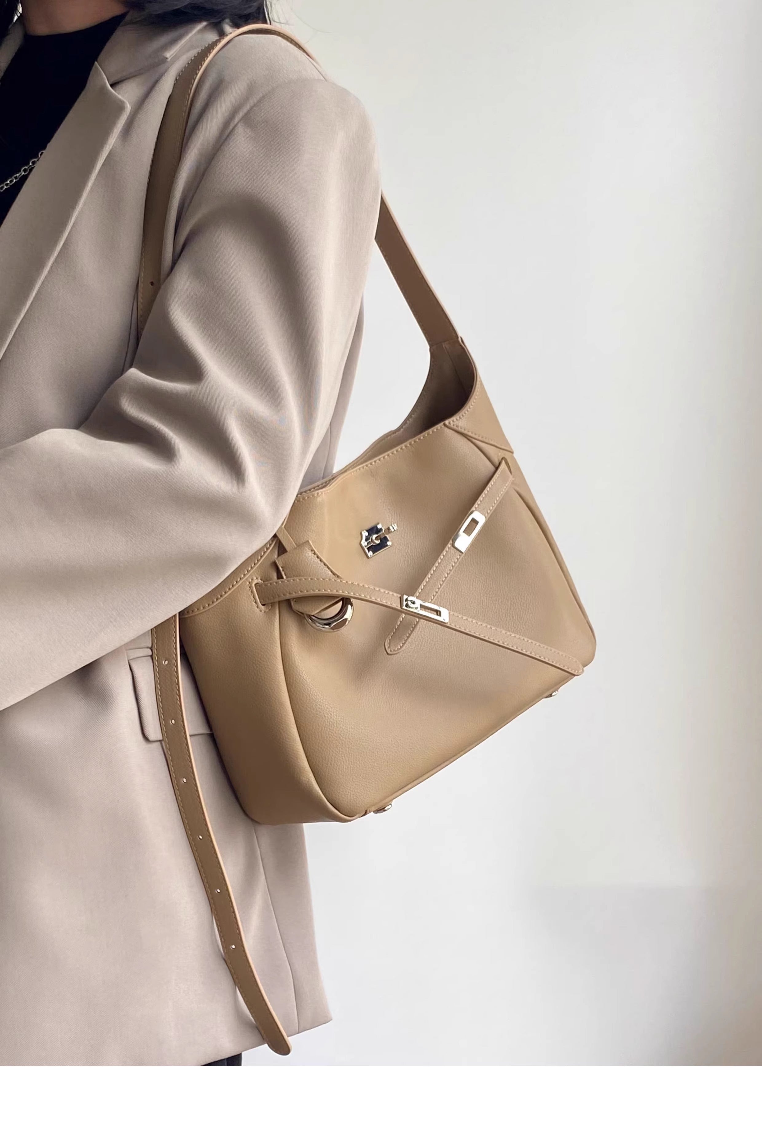 Elegant Genuine Leather Bag – Everyday Chic