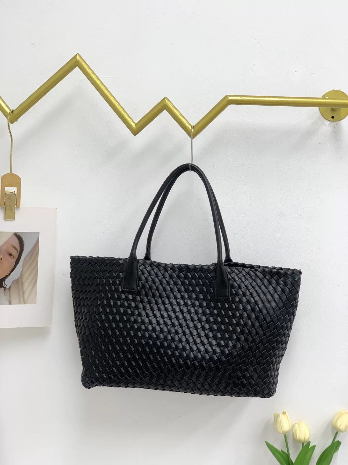 Noir Weave — Shoulder Shopper Bag. Elegance in Every Detail. Made in Italy