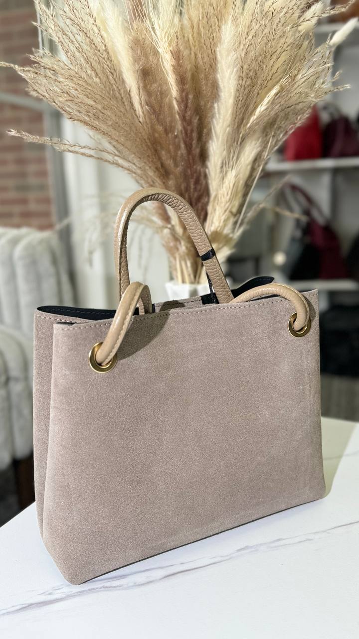 Bellissima Suede Bag – Italian Elegance in Every Detail