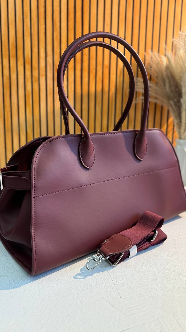 GRANDEUR ELITE Handbag – A Symbol of Elegance and Prestige
