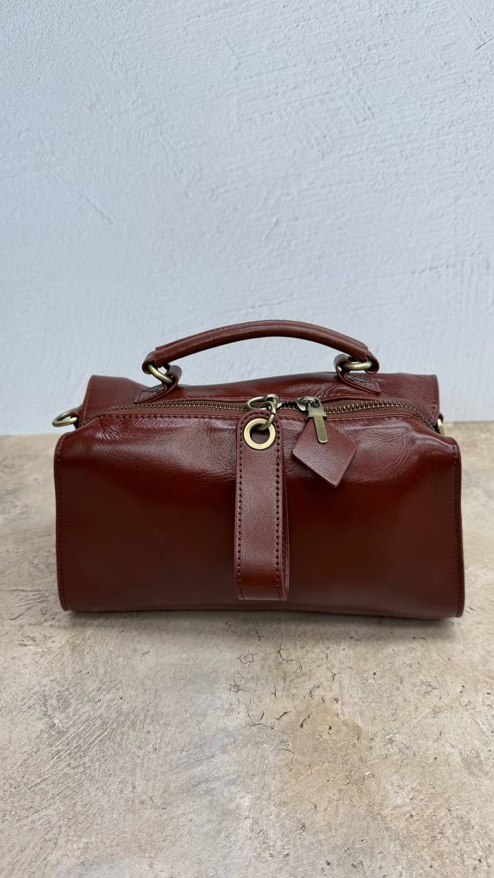 Lusso Belleza” – Genuine Leather Handbag with Versatile Strap