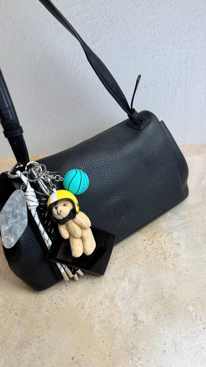 The “Modern Charm” genuine leather bag