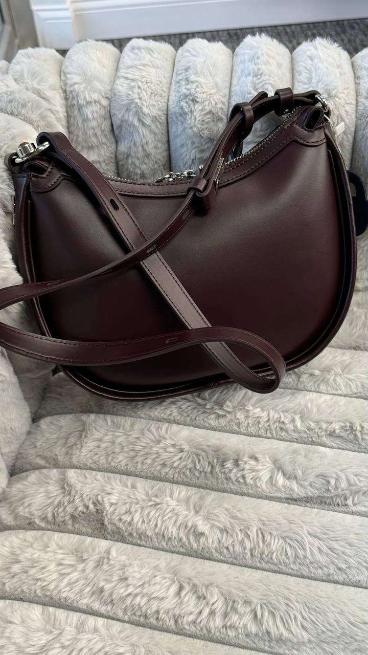 Dual Texture Elegance” – High-Quality Suede and Leather Bag