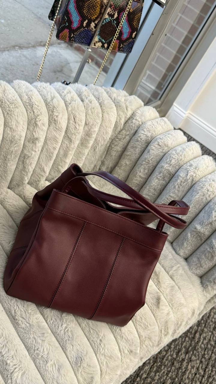 Versatile Elegance– High-Quality Genuine Leather Transformer Bag