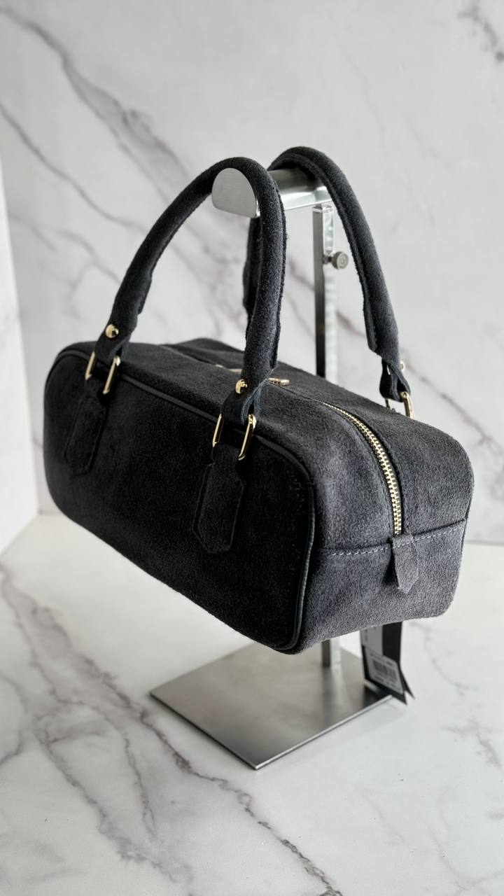 Suede Luxe. Shoulder bag.Made in Italy