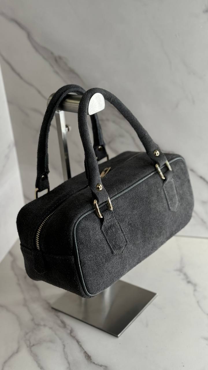 Suede Luxe. Shoulder bag.Made in Italy