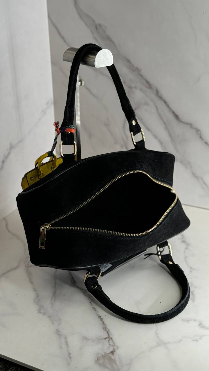 Suede Luxe. Shoulder bag.Made in Italy