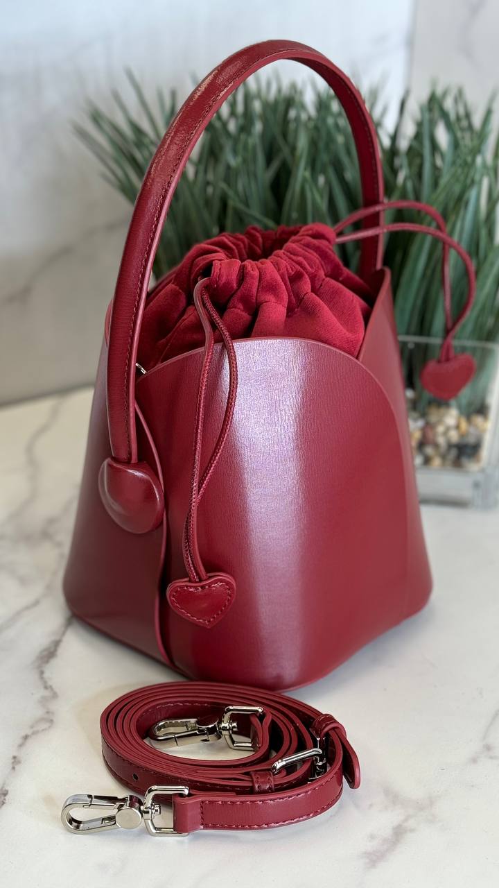 Elegance Charm – Genuine Leather Bucket Bag with Top Handle and Adjustable Strap
