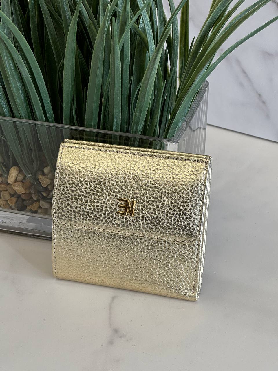 “Enzo Nori Compact Luxe”