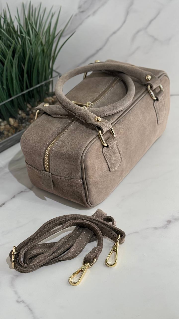 Suede Luxe. Shoulder bag.Made in Italy
