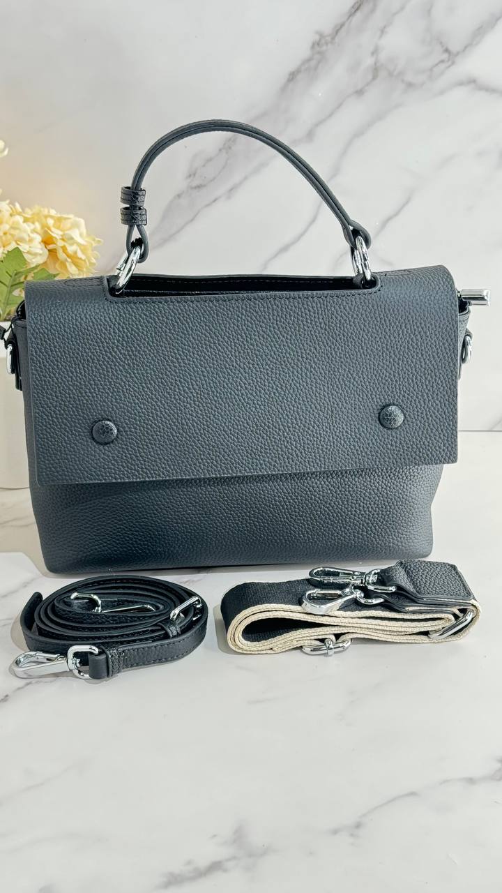 Eleganza — minimalist leather handbag