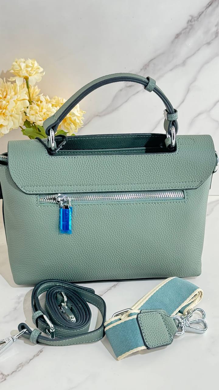 Eleganza — minimalist leather handbag