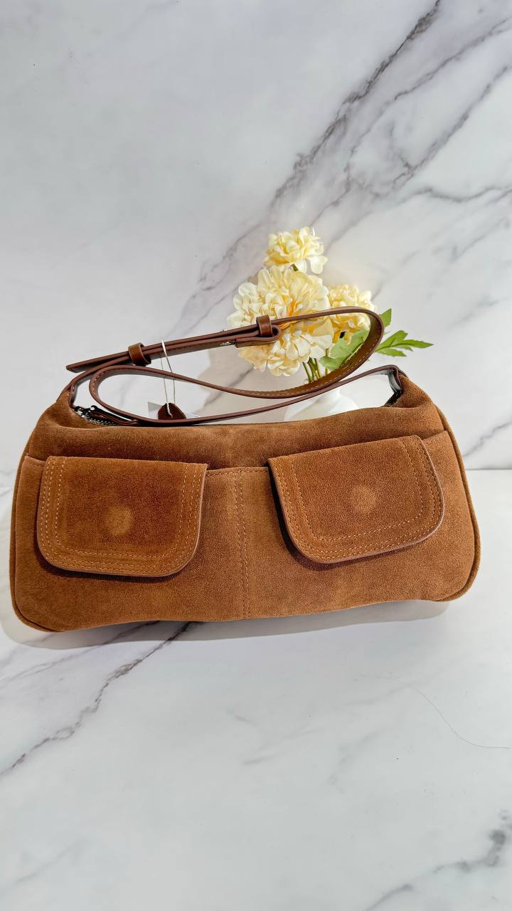 “Classic Suede Charm” – High-Quality Genuine Suede Bag